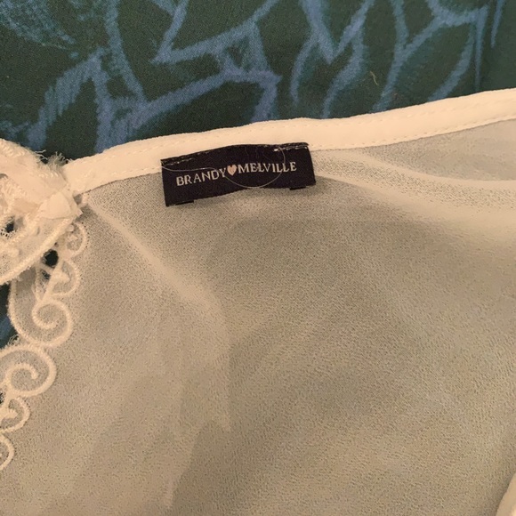 ADORABLE VINTAGE BRANDY MELVILLE TANK! - Picture 3 of 5